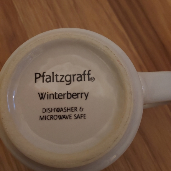 Pfaltzgraff Winterberry Cocoa For Santa Christmas Mug - Picture 8 of 8